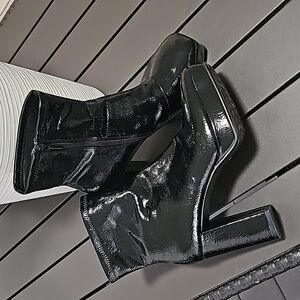 Impo Ovaida Platform Booties EUC
